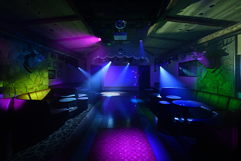 不死鳥店内イメージ